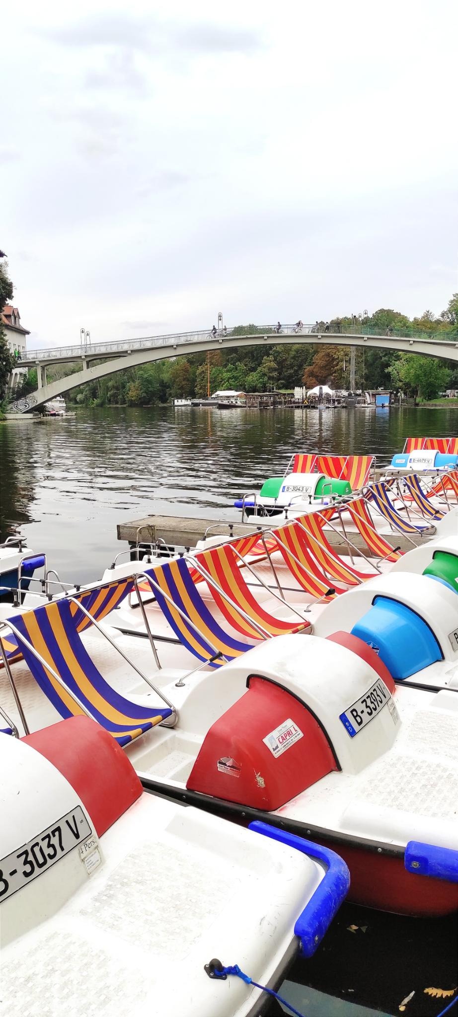 Audio soundwalk on water